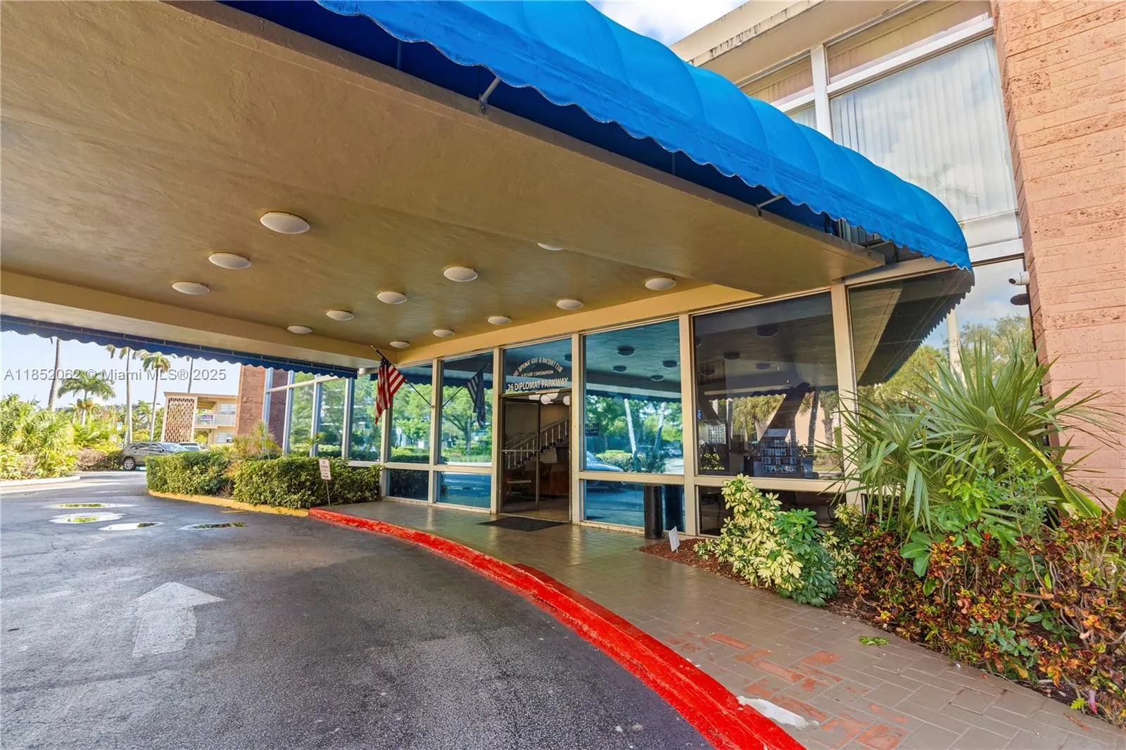 26 Diplomat Pkwy, #2356