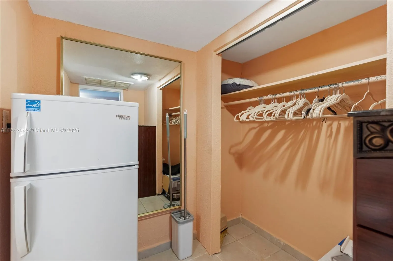 26 Diplomat Pkwy, #2356