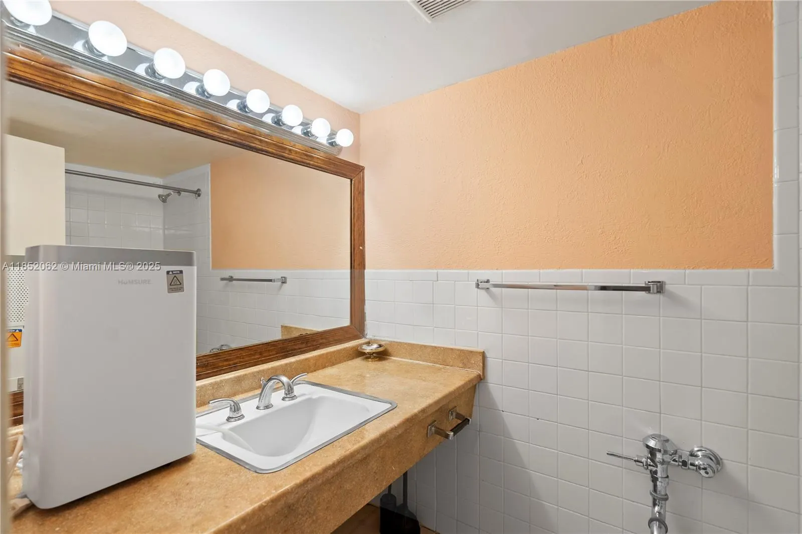 26 Diplomat Pkwy, #2356