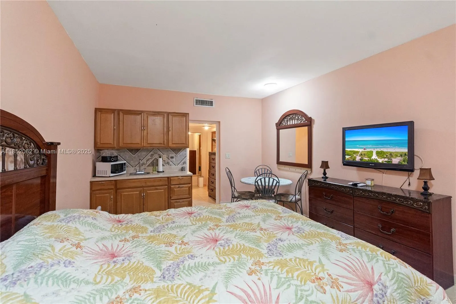 26 Diplomat Pkwy, #2356