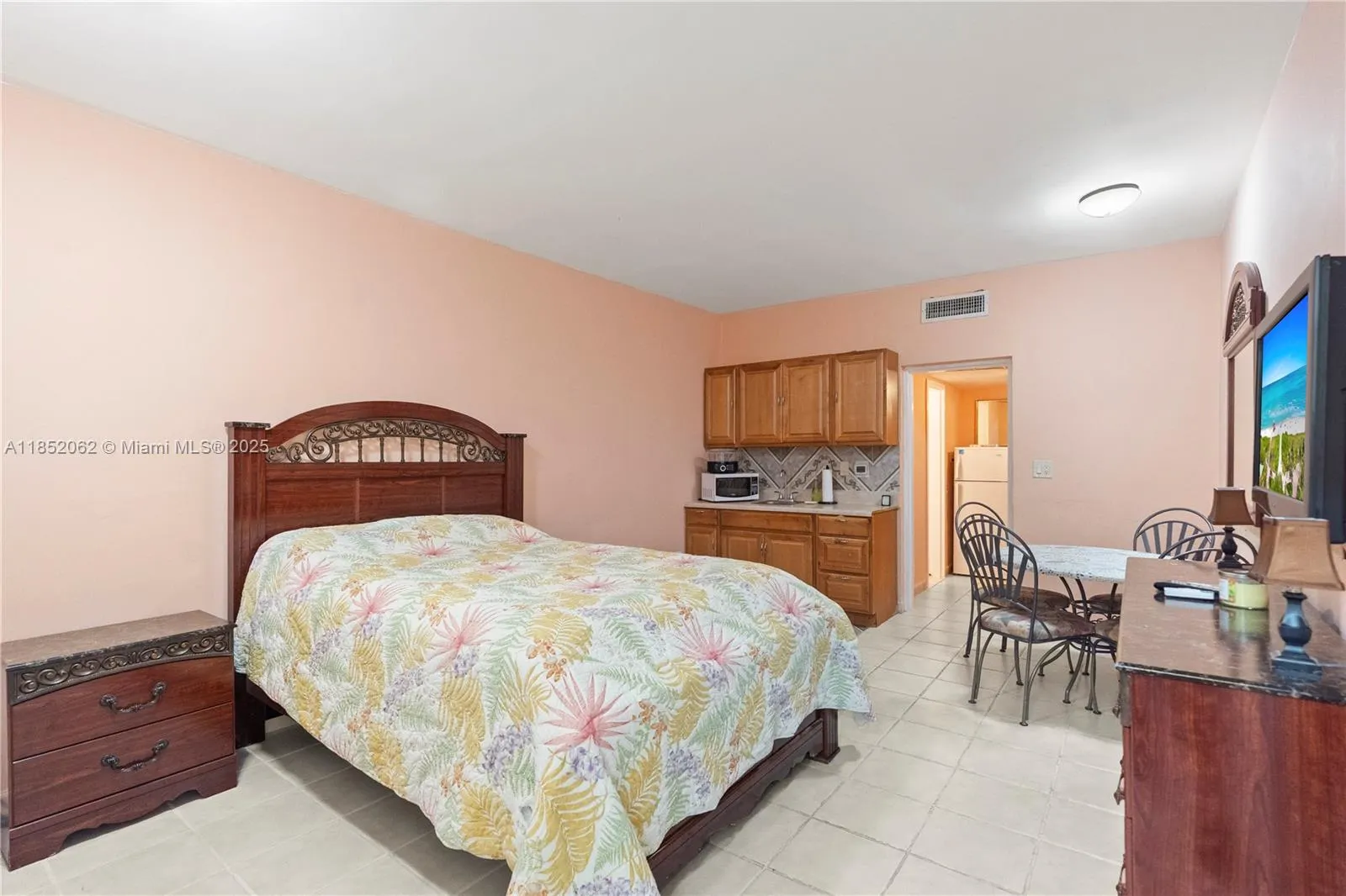 26 Diplomat Pkwy, #2356