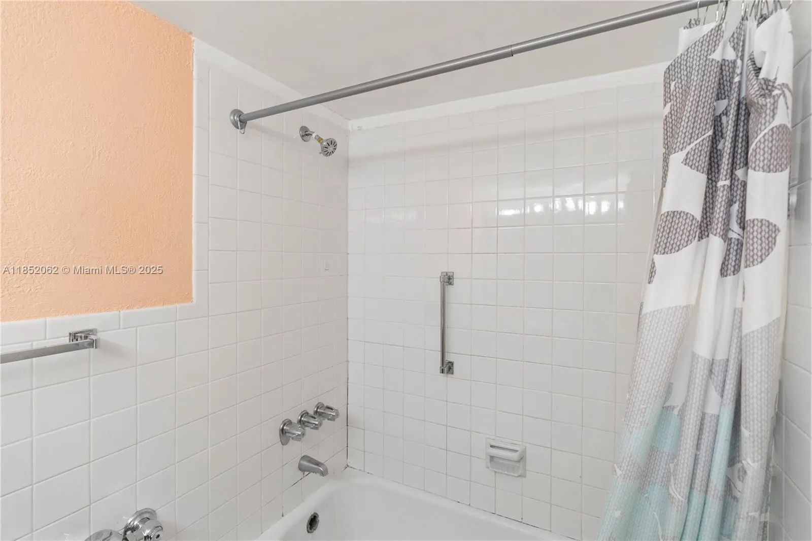 26 Diplomat Pkwy, #2356