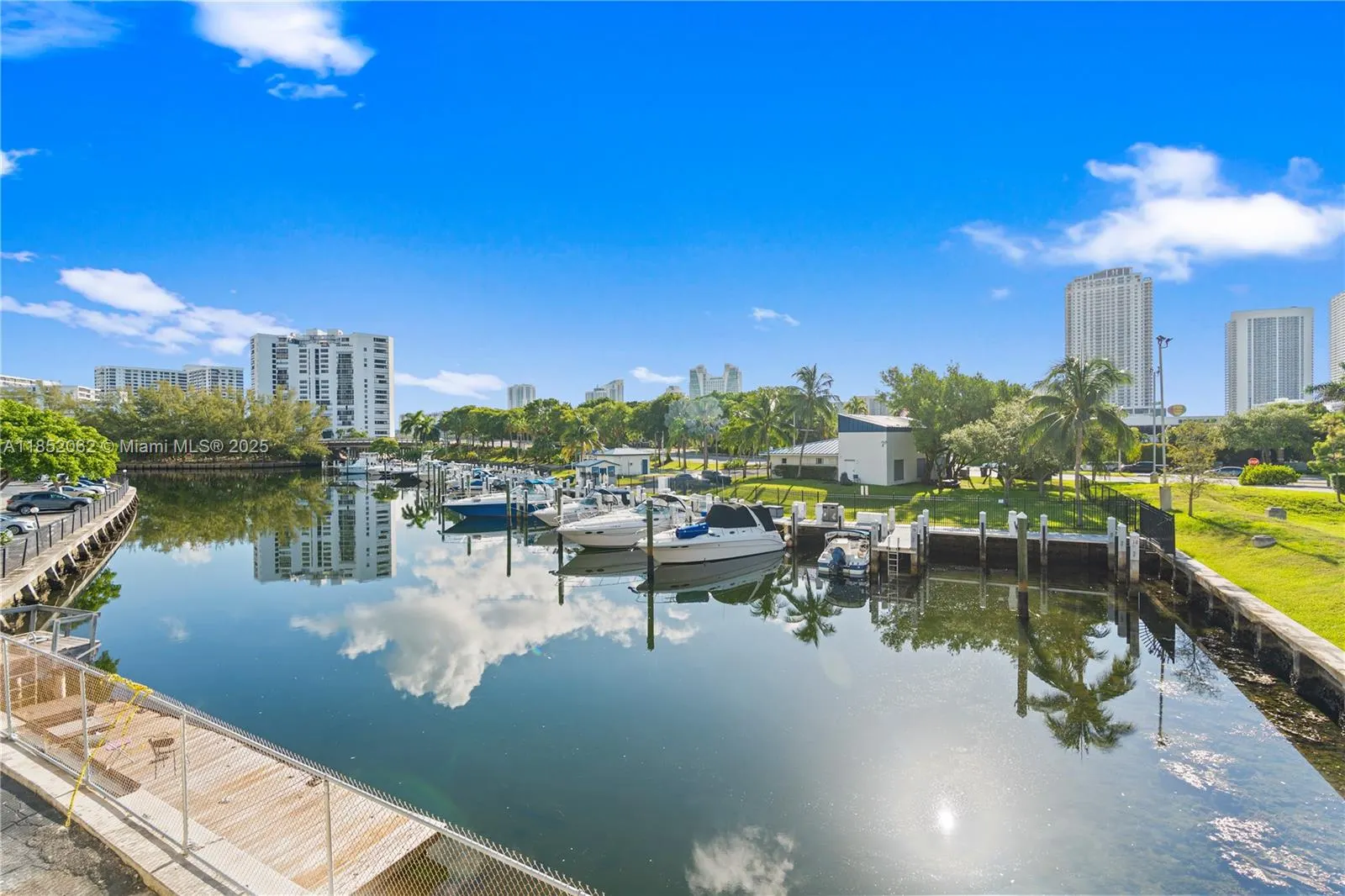 26 Diplomat Pkwy, #2356