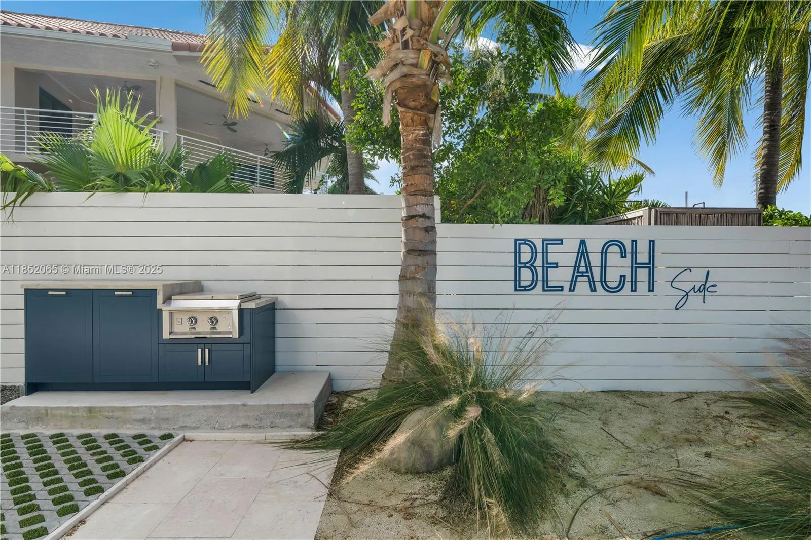 16745 Tamarind Rd
