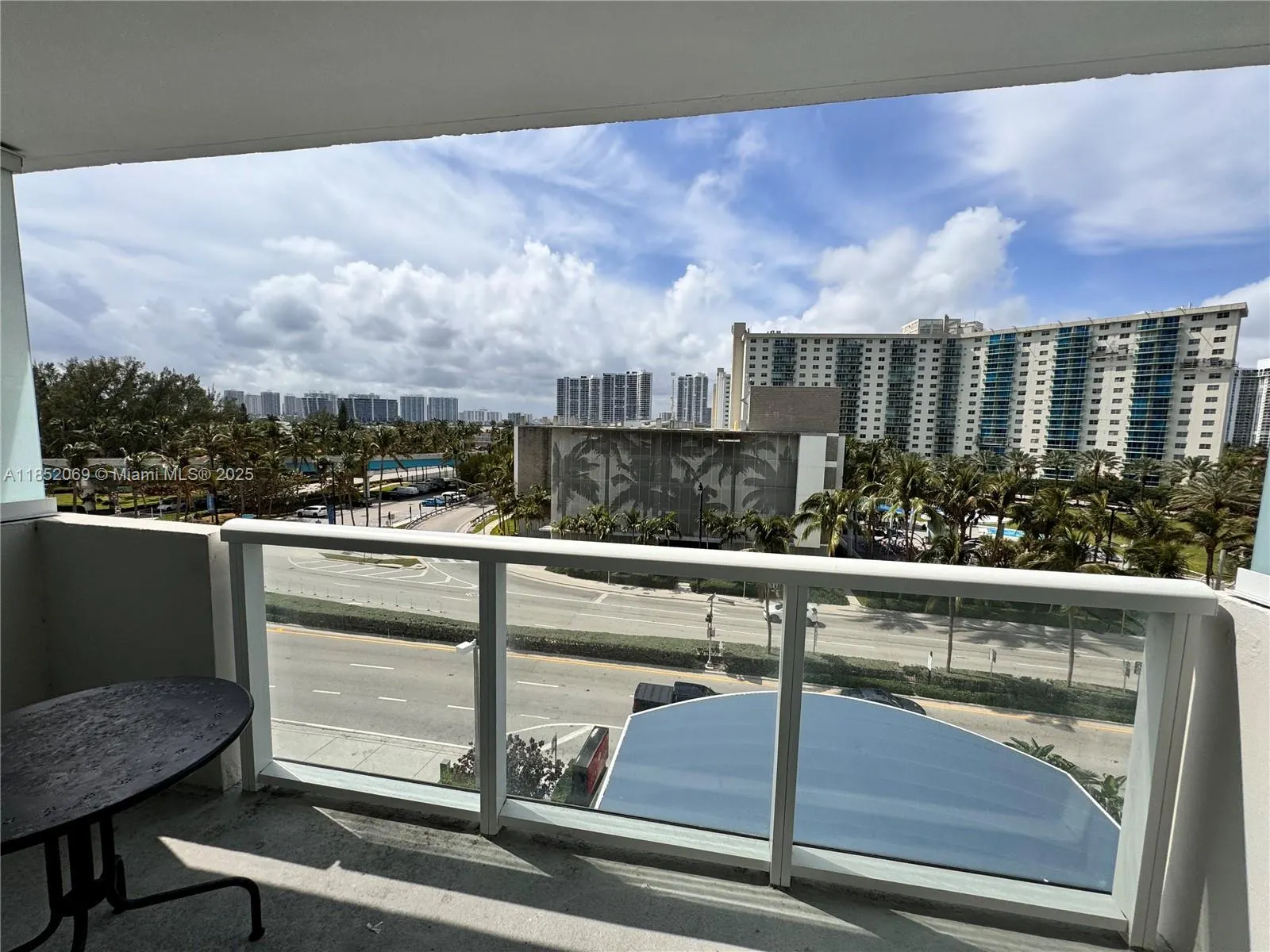 19201 Collins Ave, #436