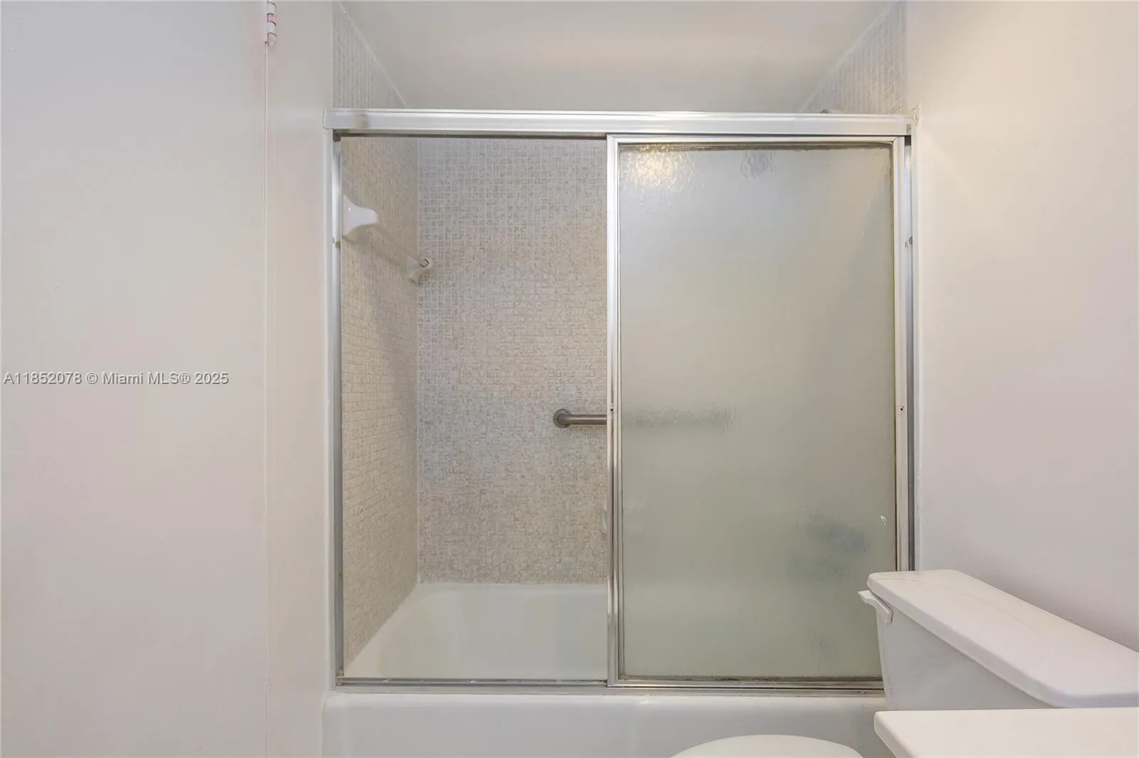 3901 S Ocean Dr, #2D