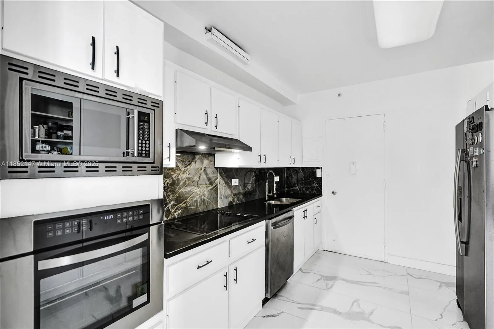 5055 Collins Ave, #5A