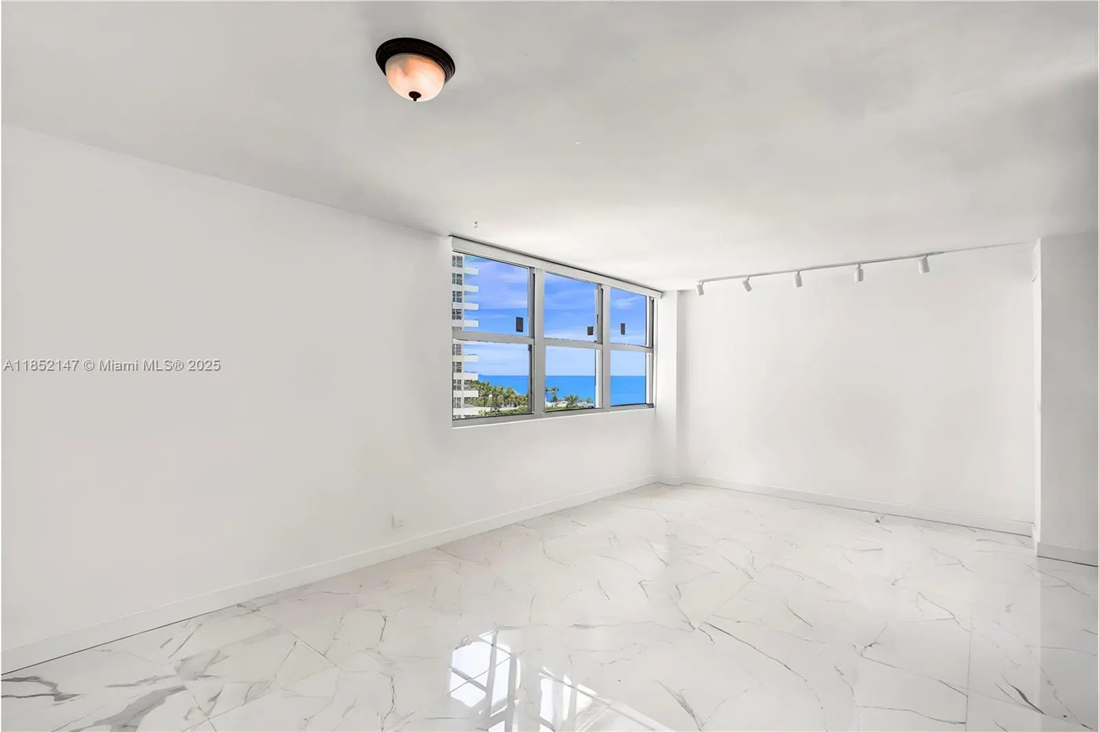 5055 Collins Ave, #5A