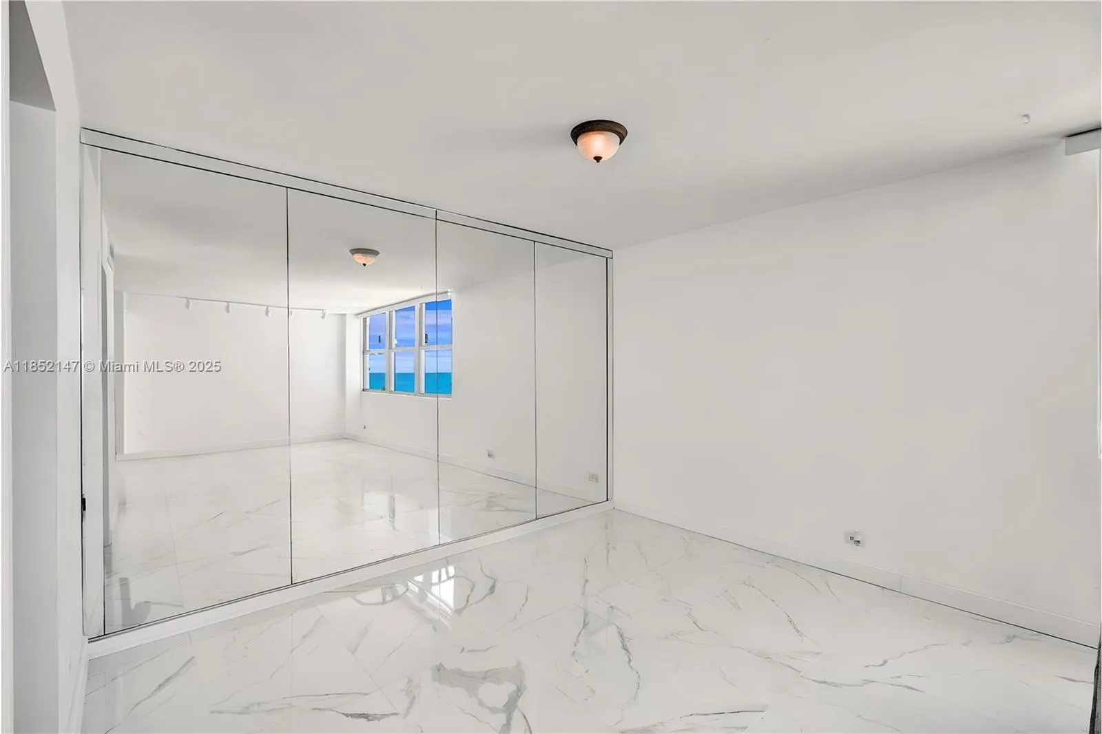 5055 Collins Ave, #5A