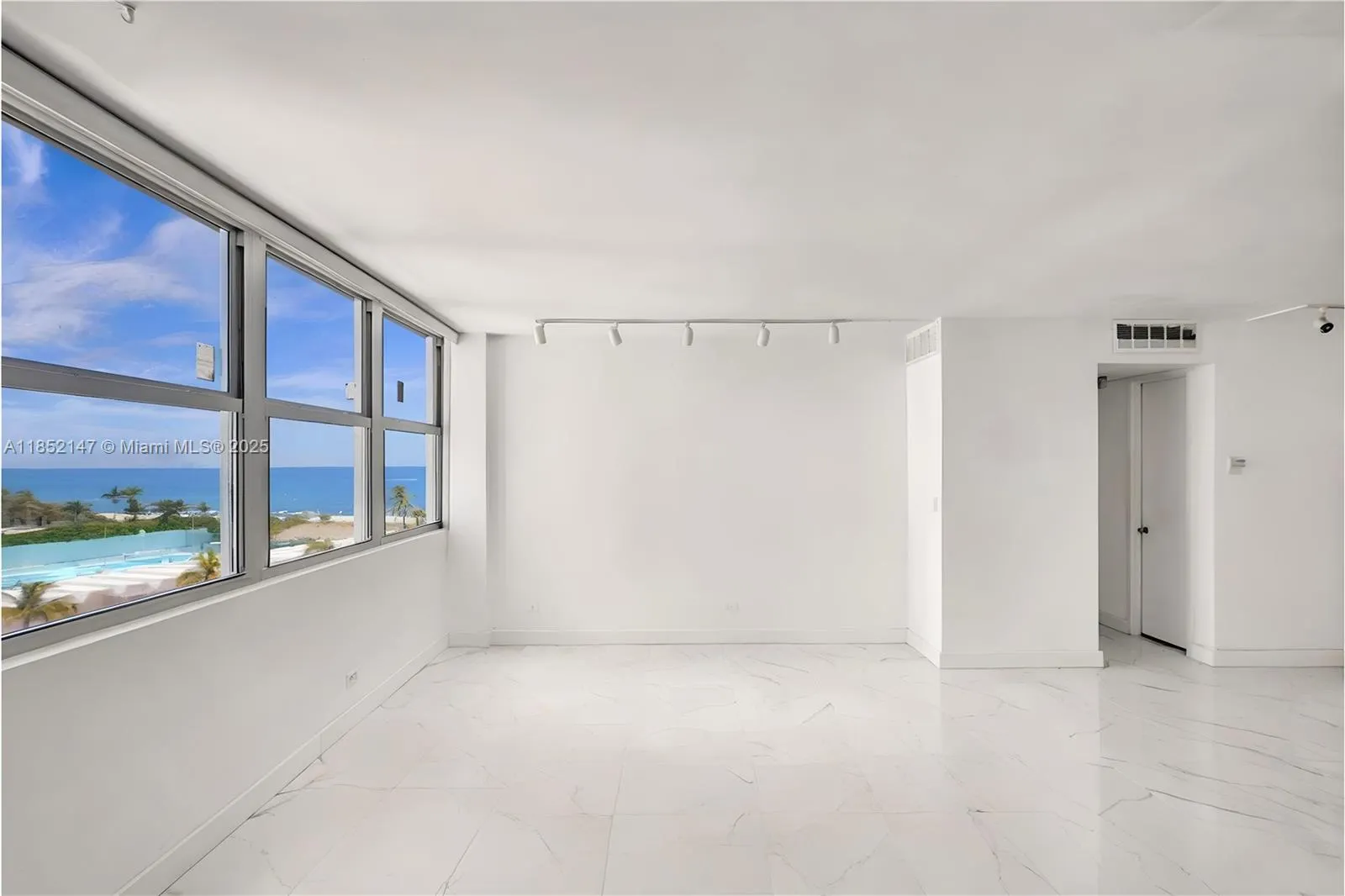 5055 Collins Ave, #5A