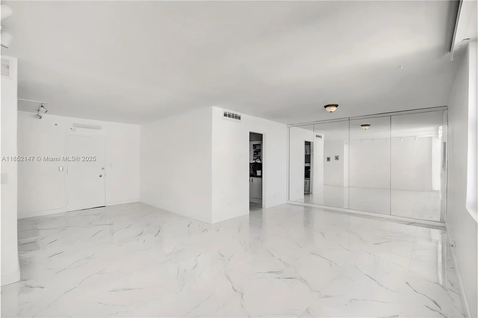 5055 Collins Ave, #5A