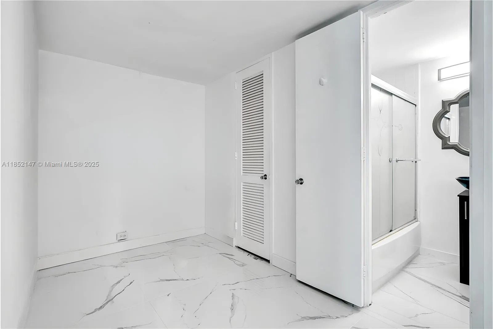 5055 Collins Ave, #5A