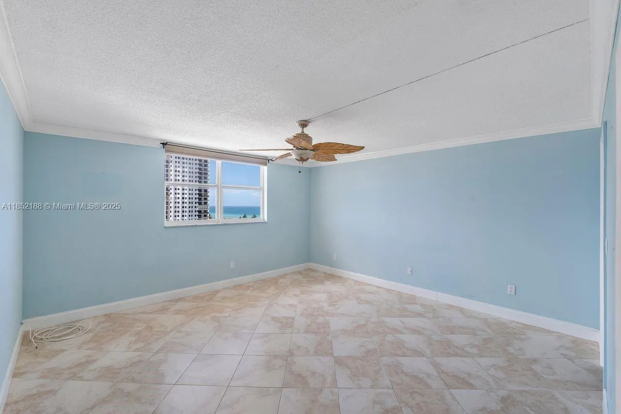 1401 S Ocean Dr, #PH2