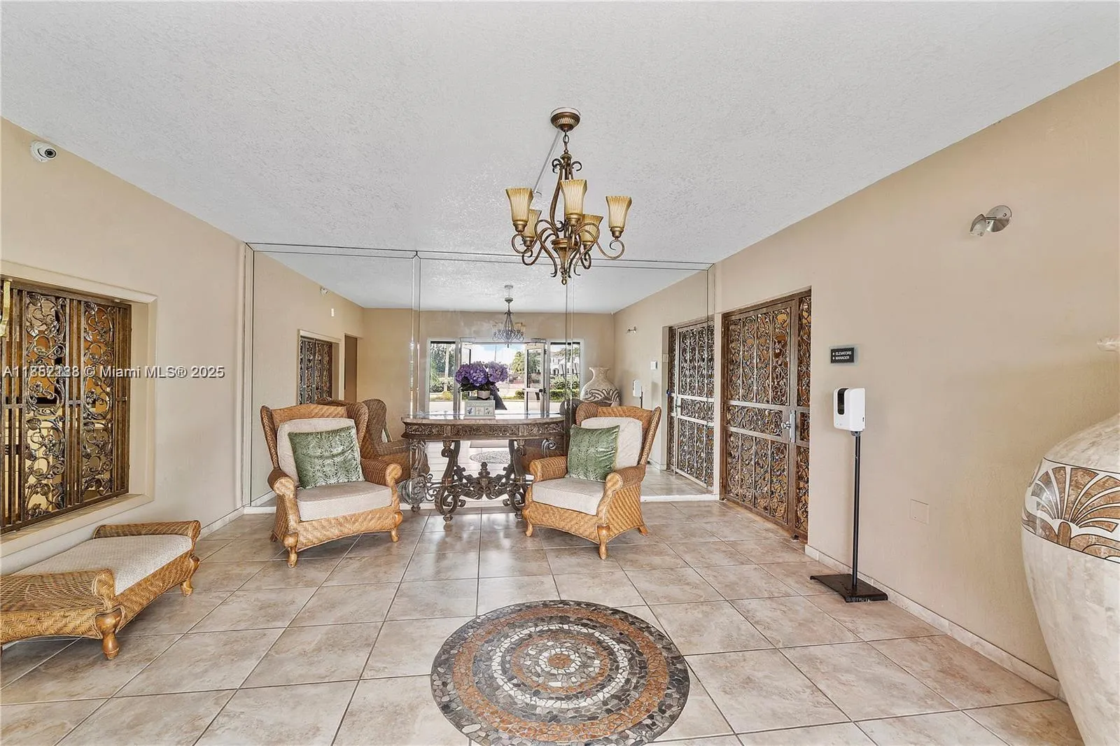 1401 S Ocean Dr, #PH2