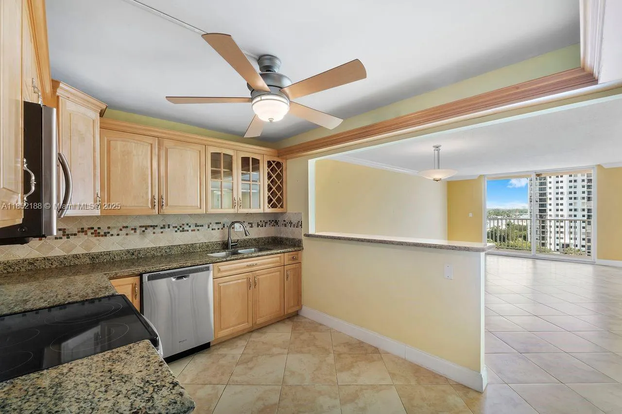 1401 S Ocean Dr, #PH2