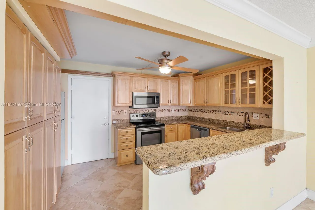 1401 S Ocean Dr, #PH2