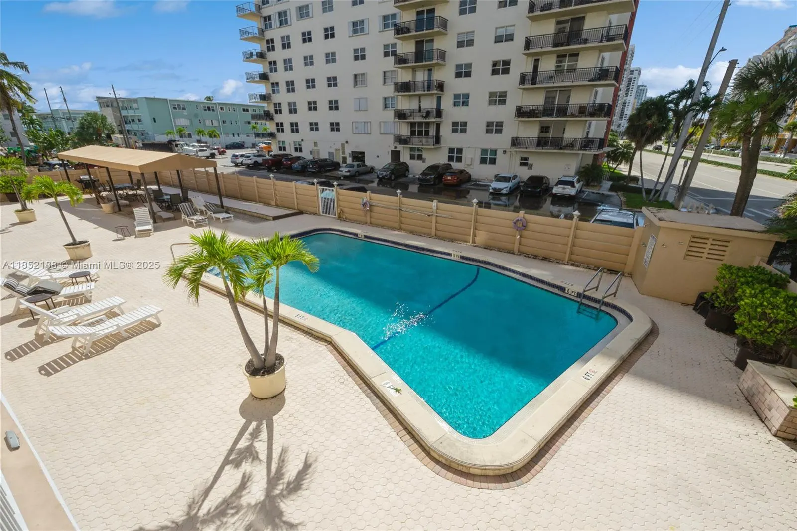 1401 S Ocean Dr, #PH2