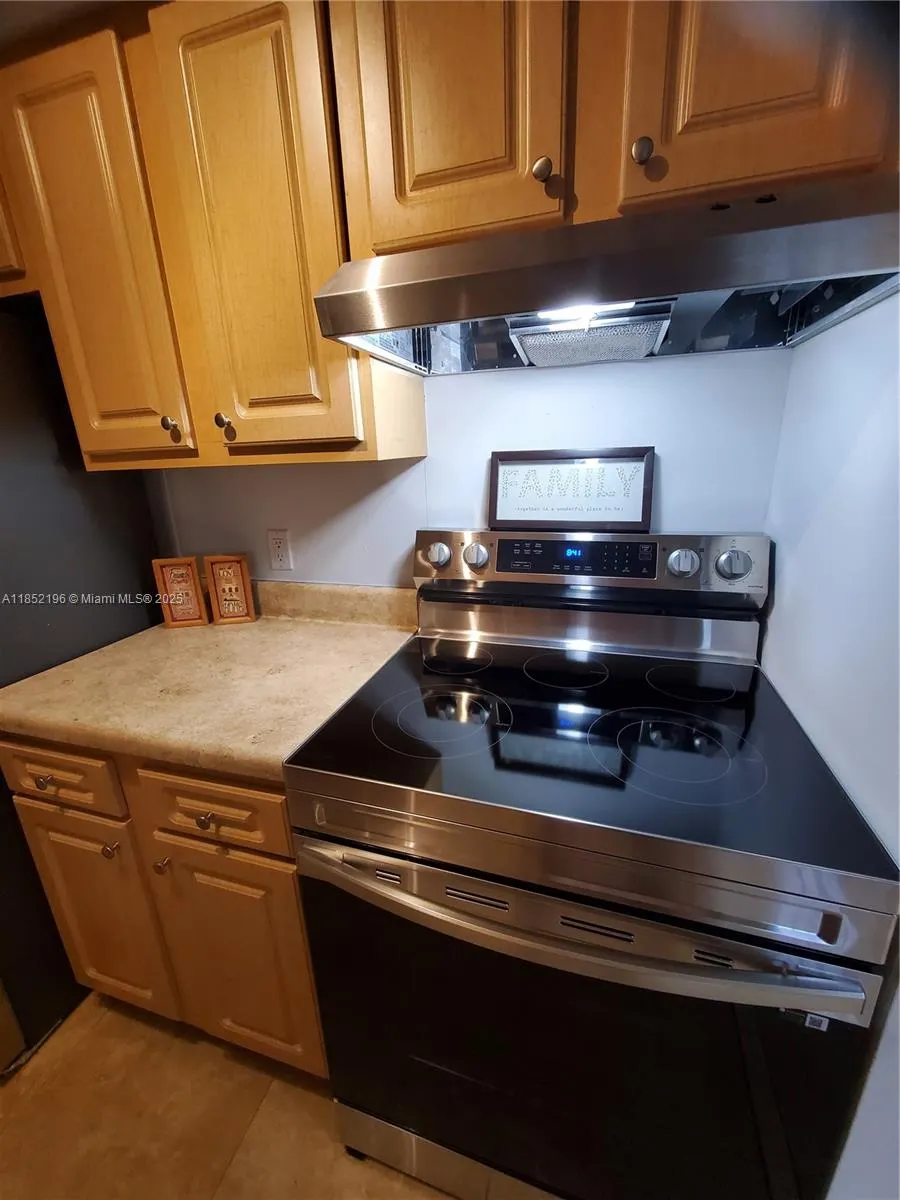 5628 Rock Island Rd, #181