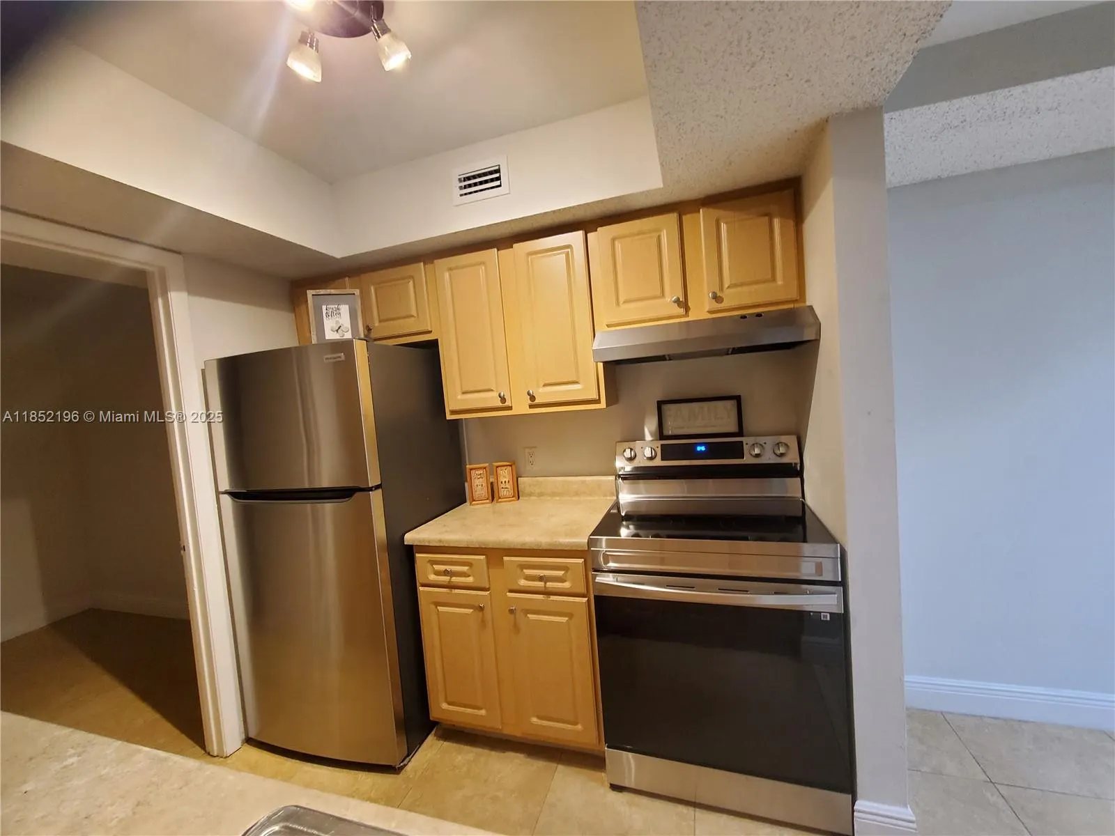 5628 Rock Island Rd, #181
