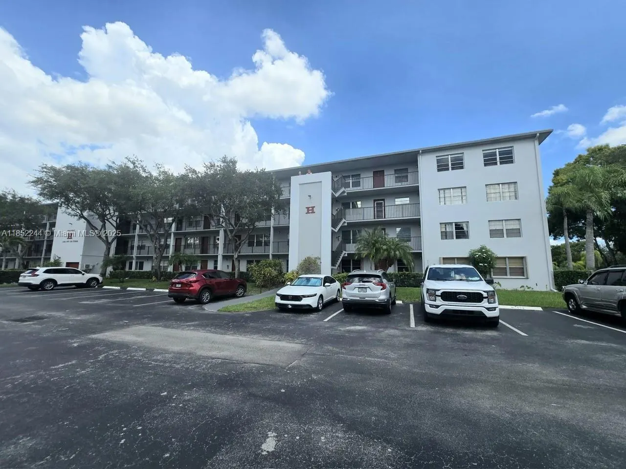 1401 SW 135th Ter, #213H