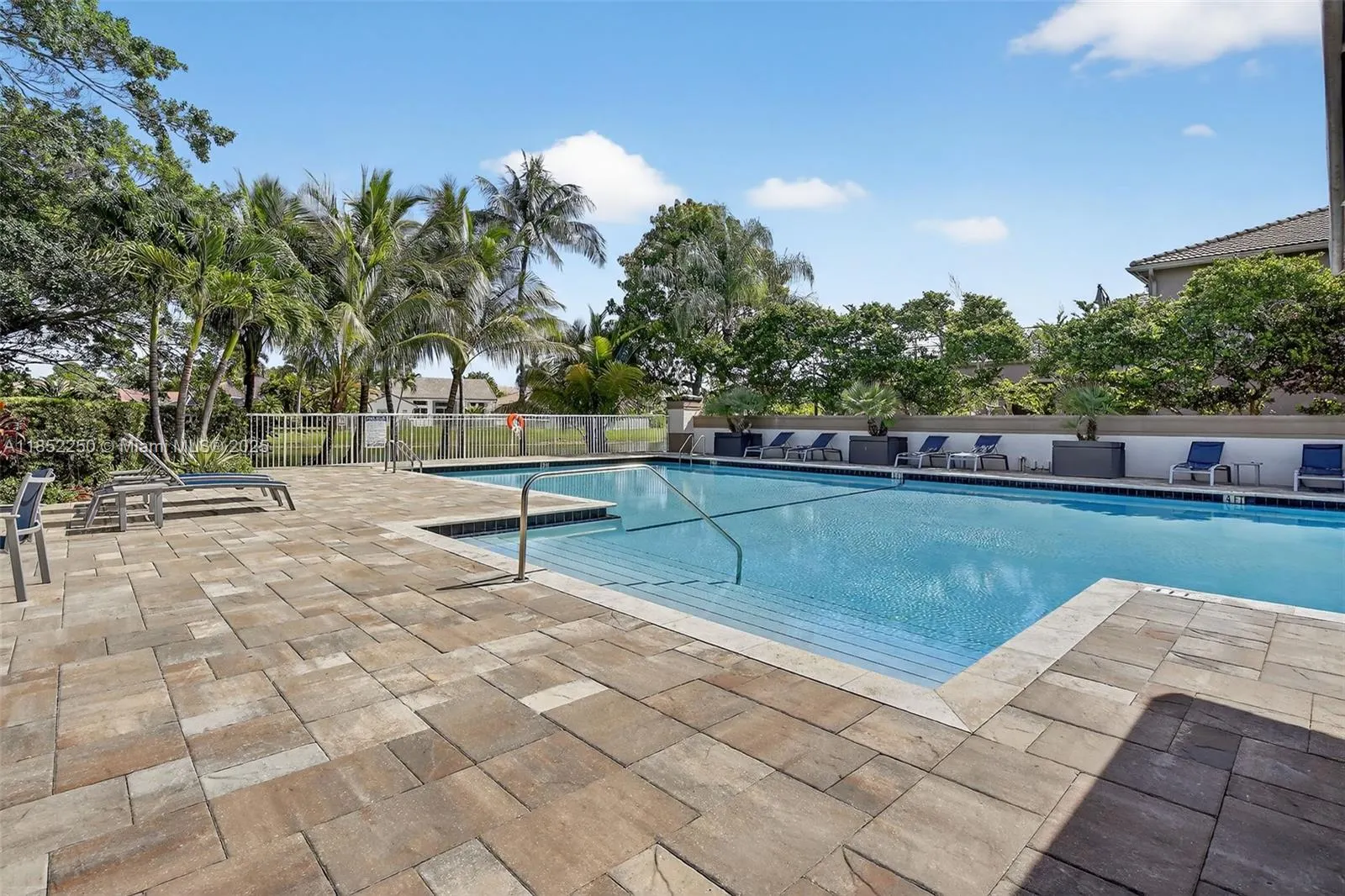 372 Cameron Dr