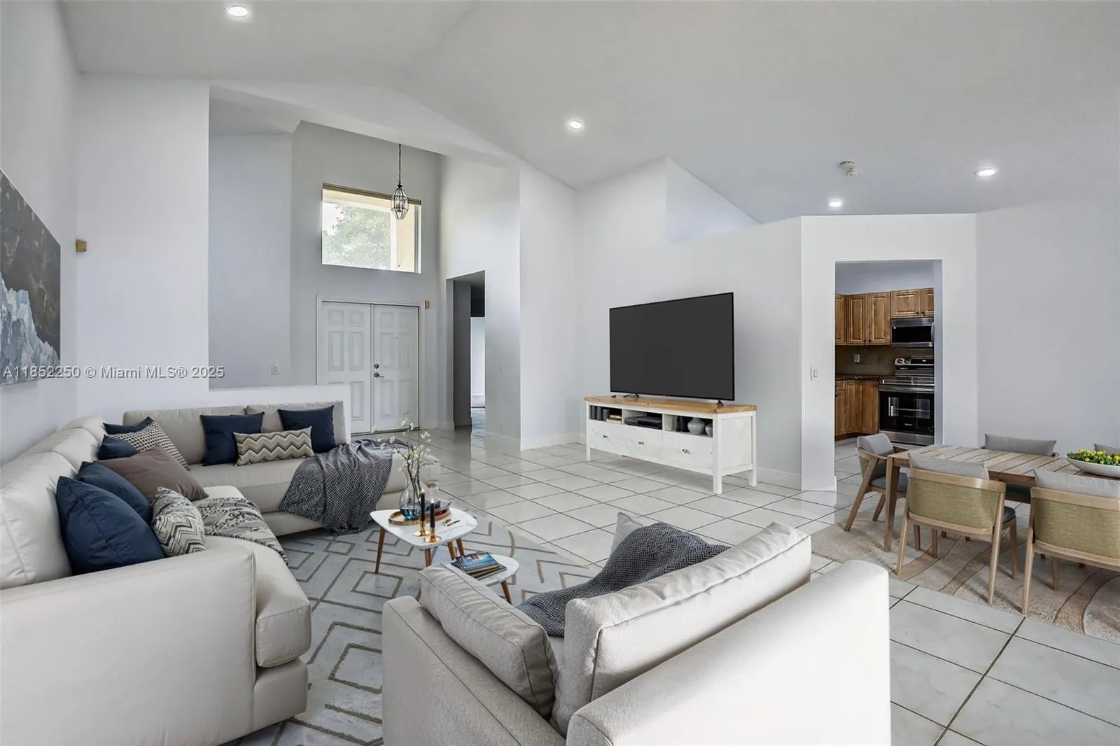 372 Cameron Dr