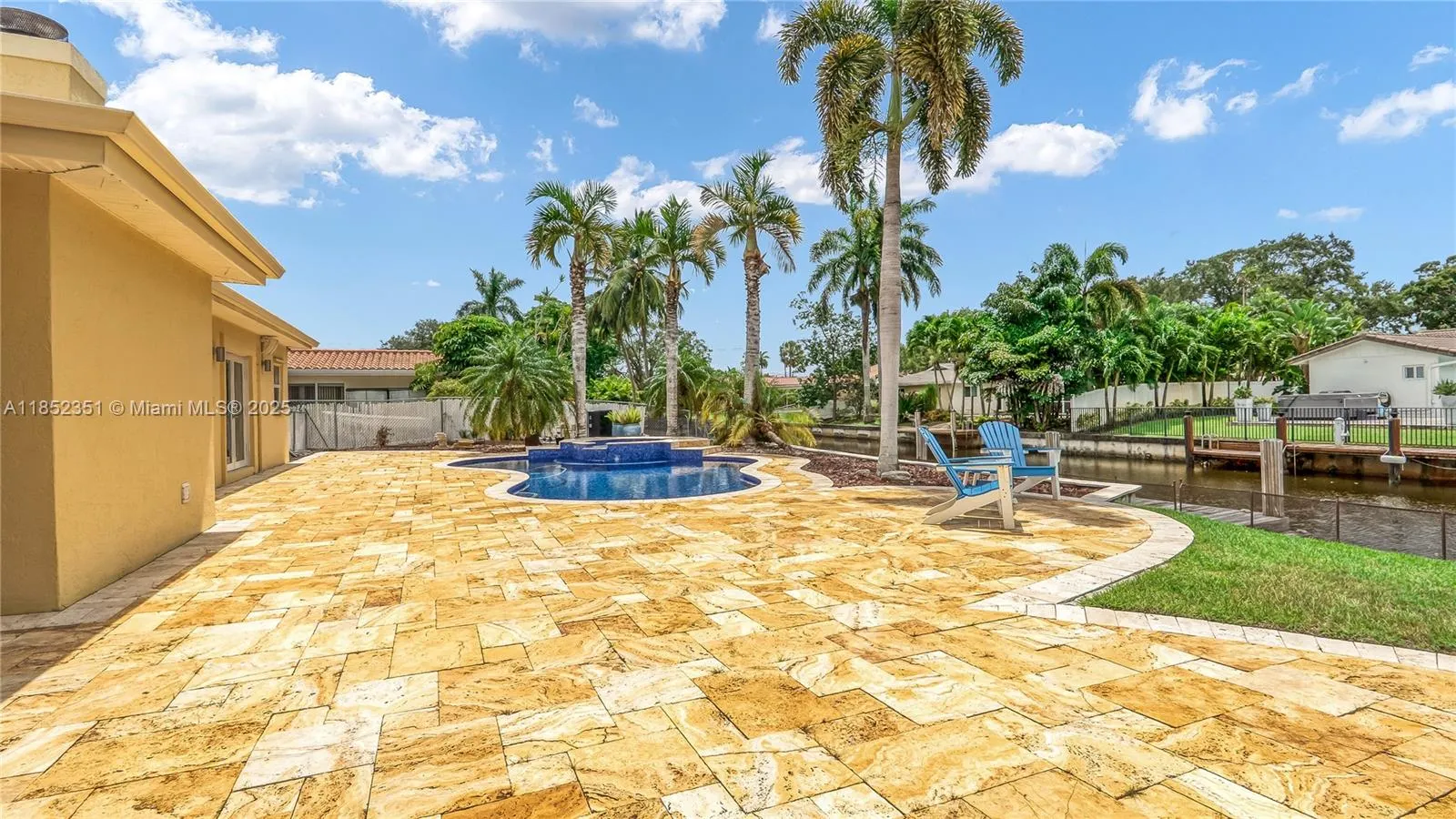 5940 SW 17th Ct