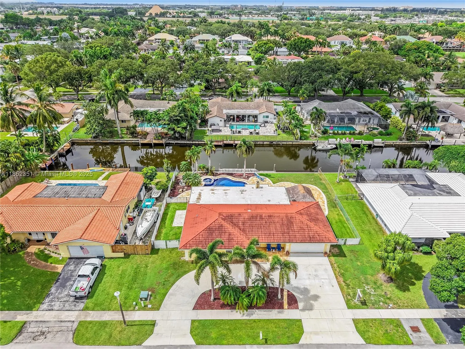 5940 SW 17th Ct