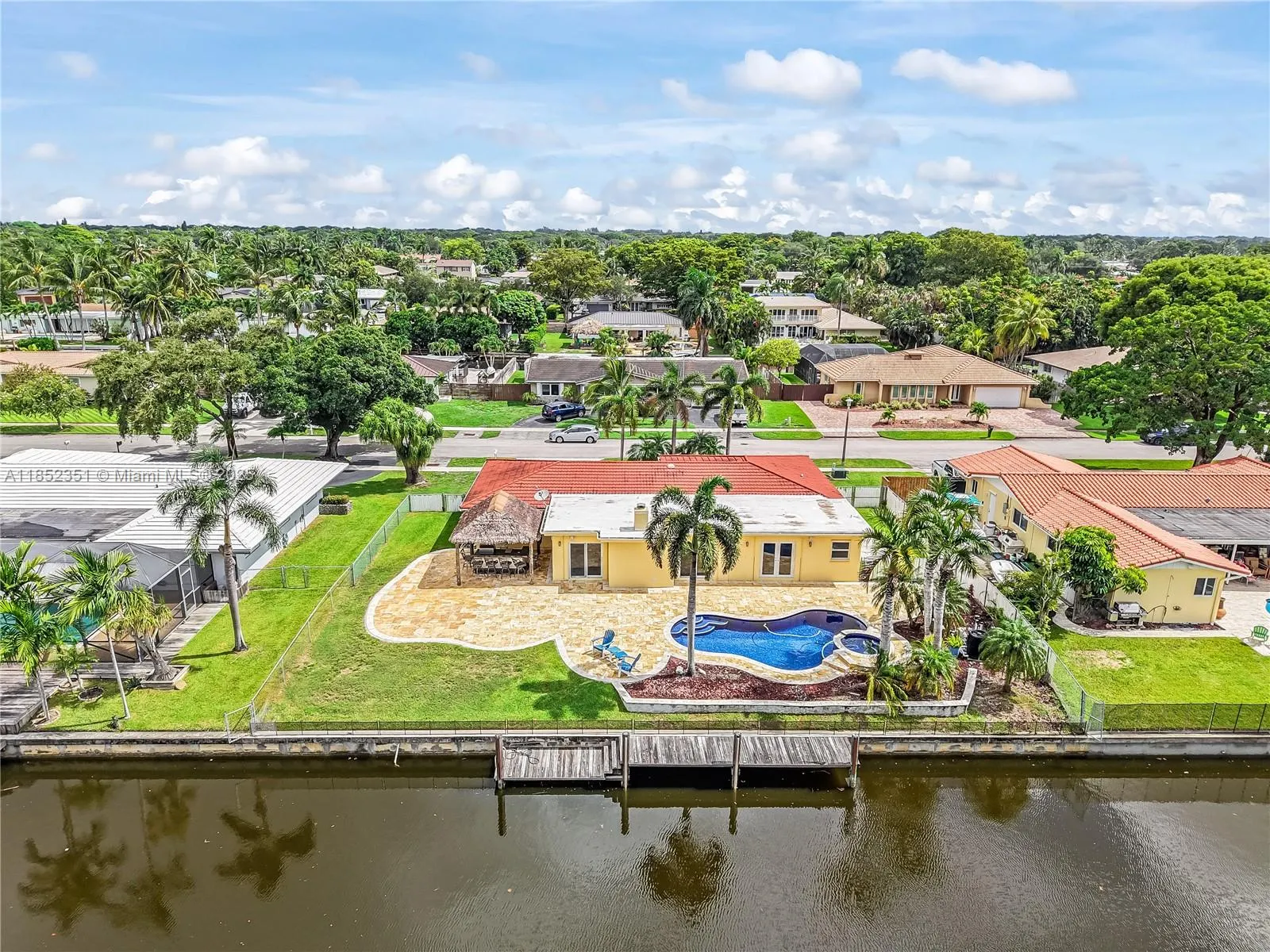 5940 SW 17th Ct