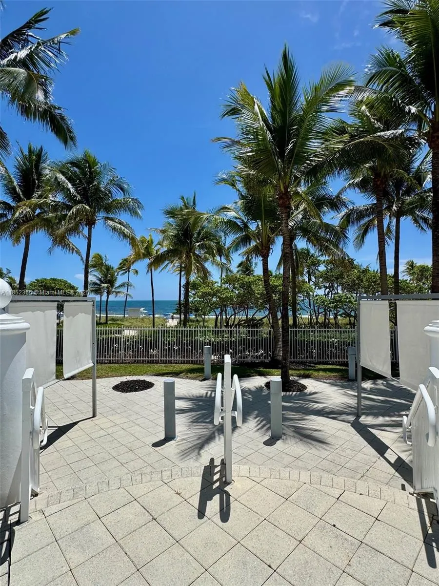 10275 Collins Ave, #316