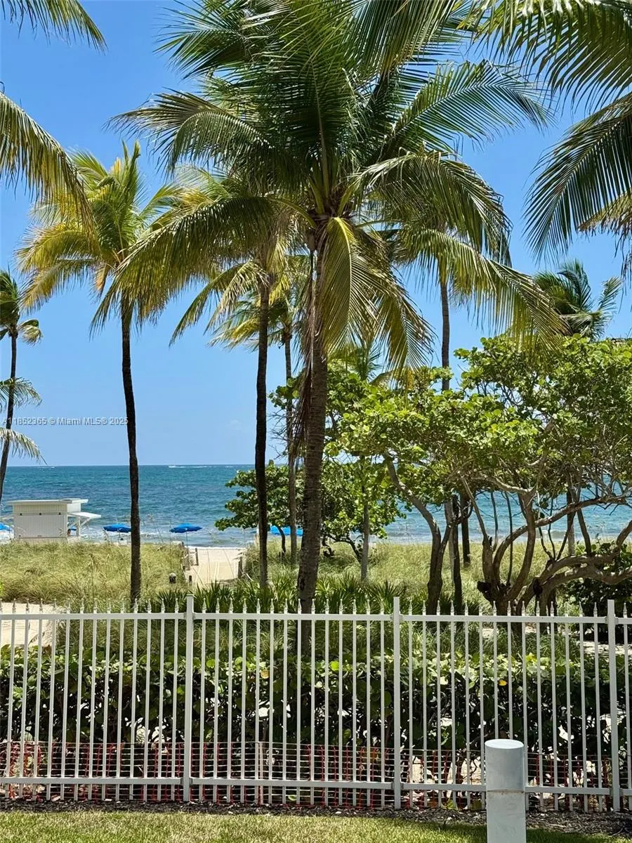 10275 Collins Ave, #316
