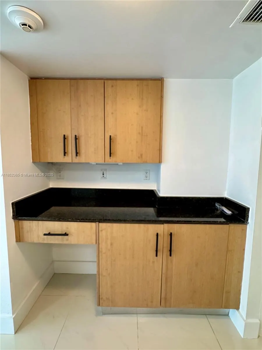 10275 Collins Ave, #316