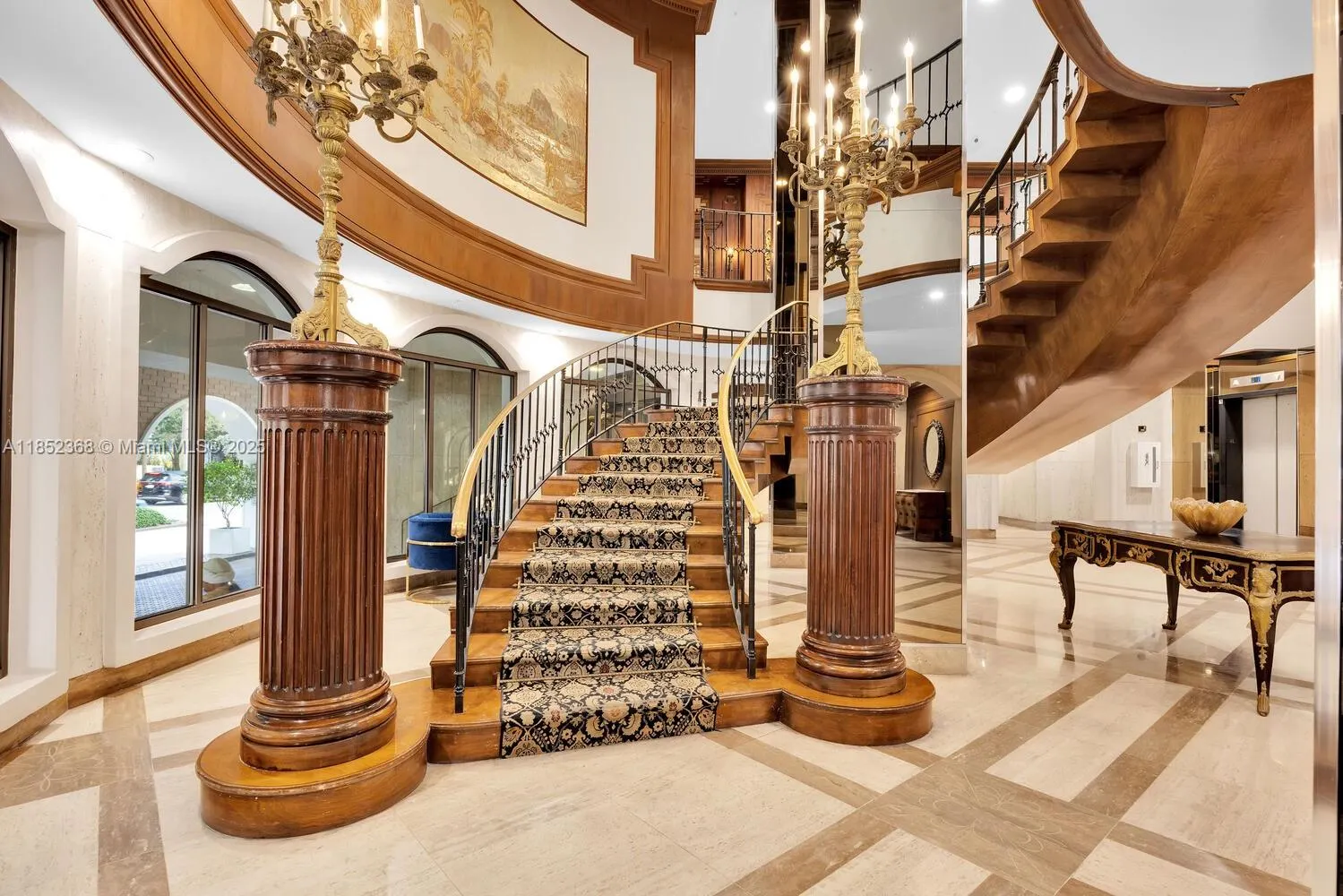 6039 Collins Ave, #311
