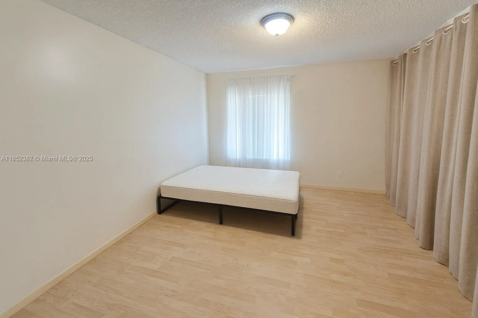 9999 Summerbreeze Dr, #216