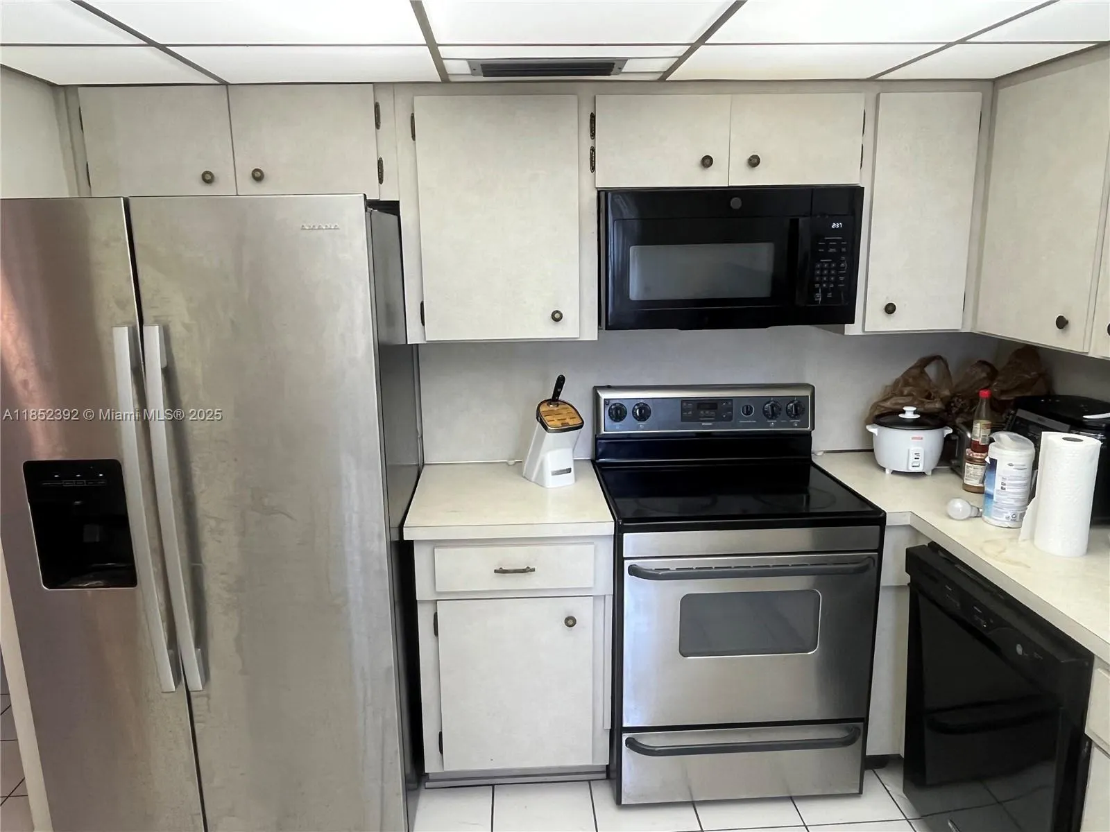 1239 Mariposa Ave, #8