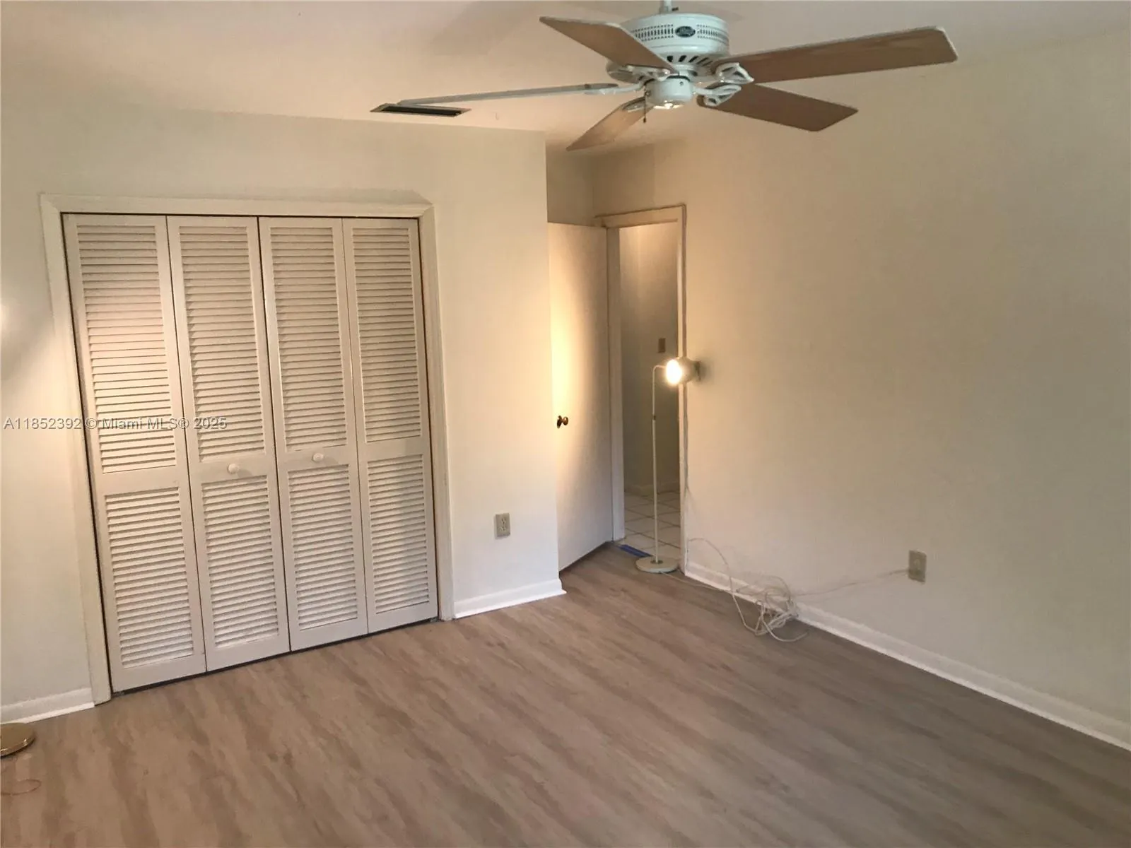 1239 Mariposa Ave, #8