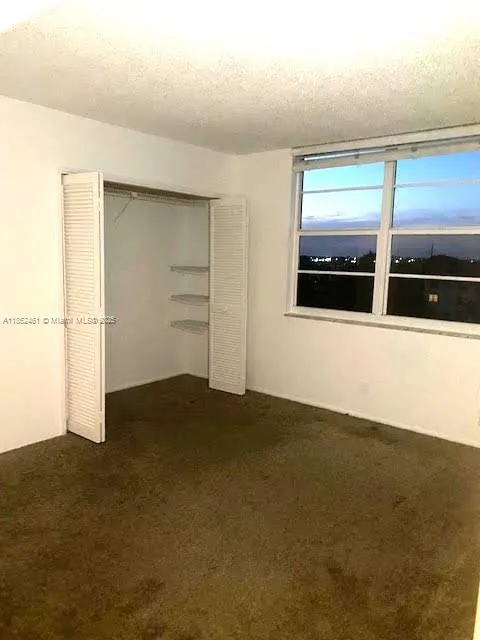 575 Oaks Ln, #701