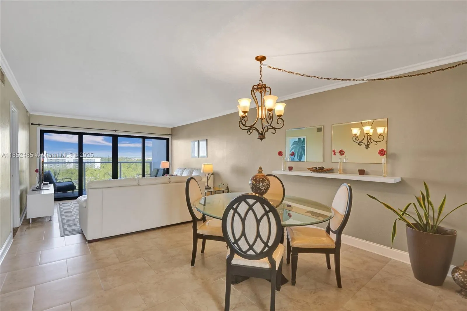 1401 N Riverside Dr, #1005