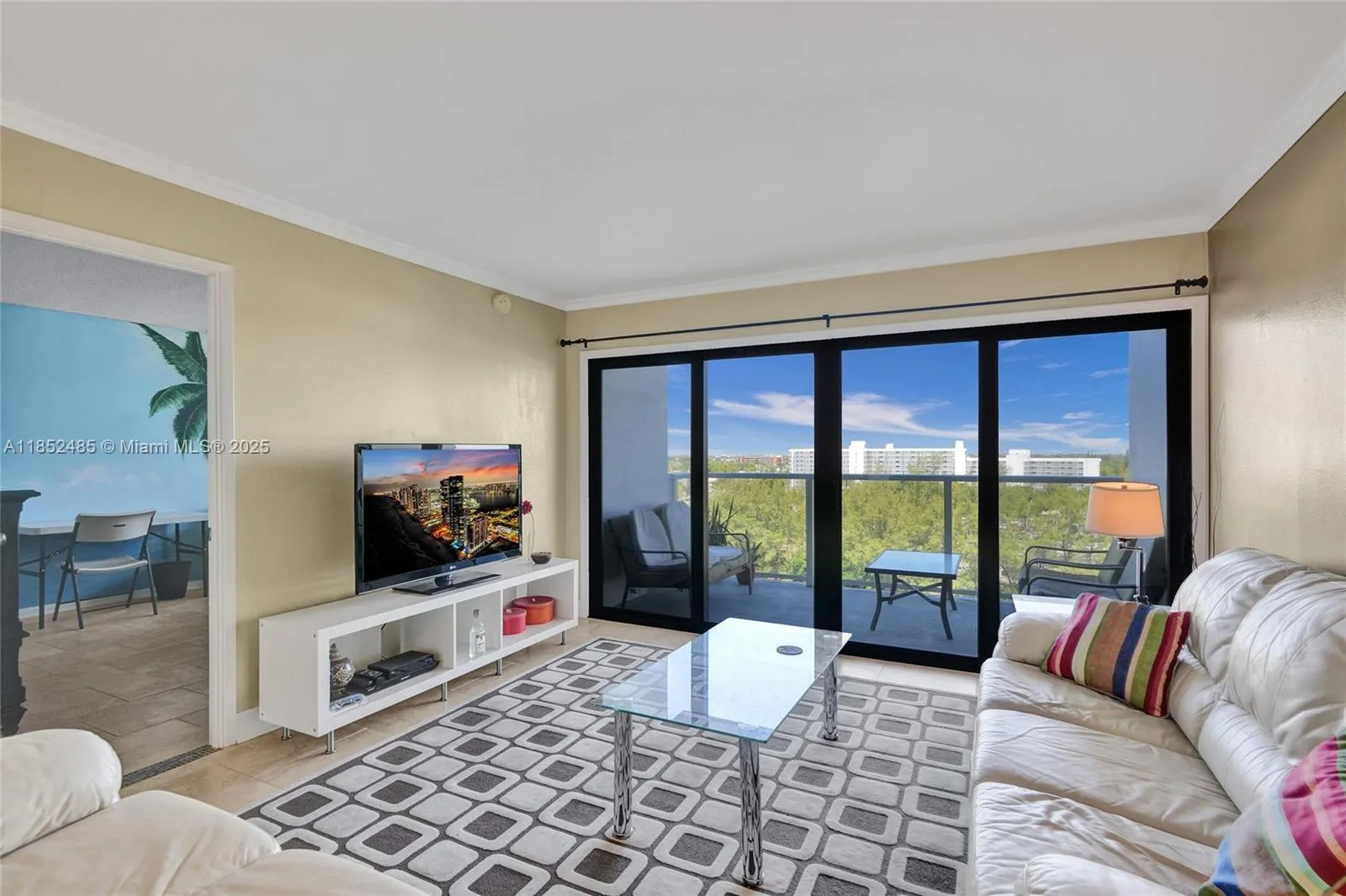 1401 N Riverside Dr, #1005