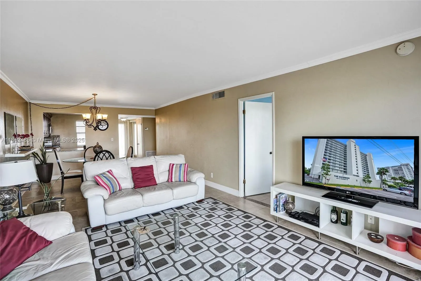 1401 N Riverside Dr, #1005