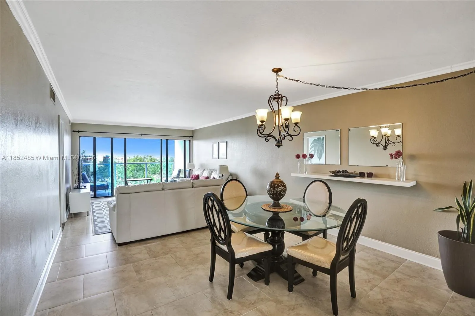 1401 N Riverside Dr, #1005