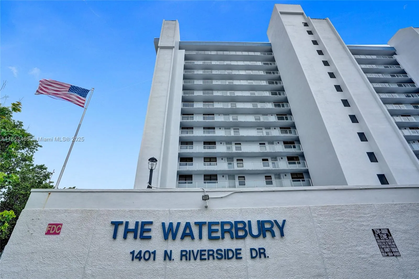 1401 N Riverside Dr, #1005