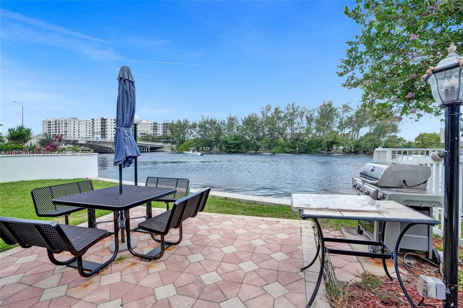 1401 N Riverside Dr, #1005