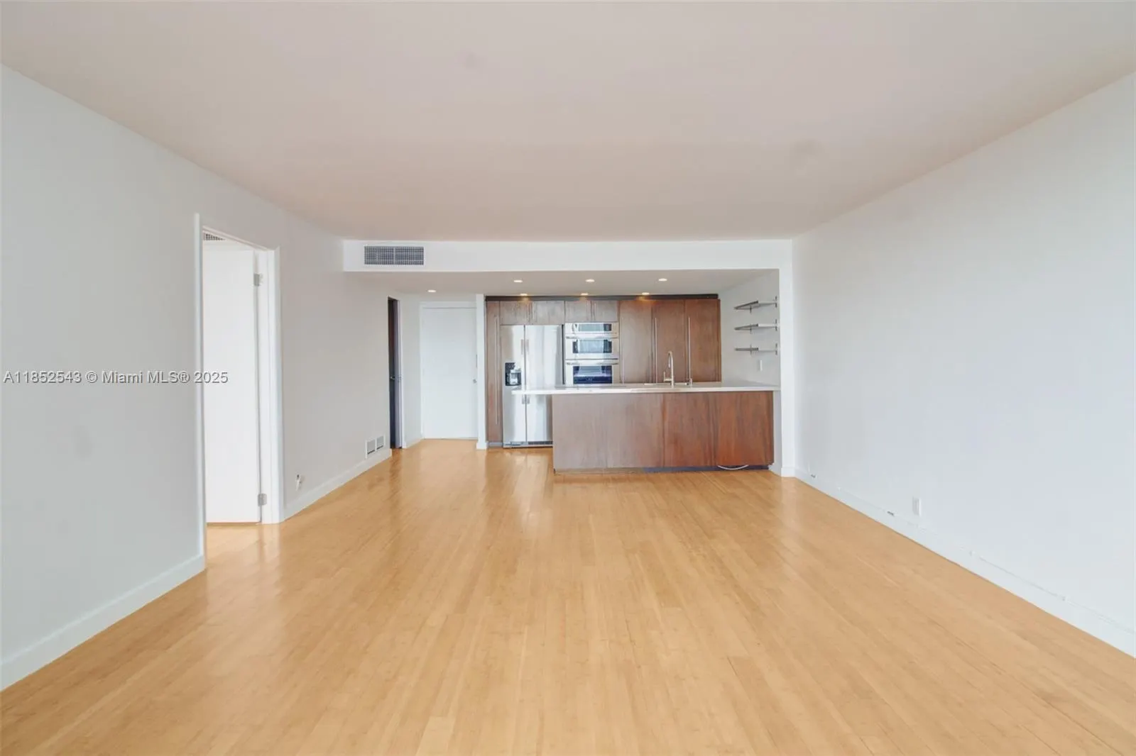5 Island Ave, #4E