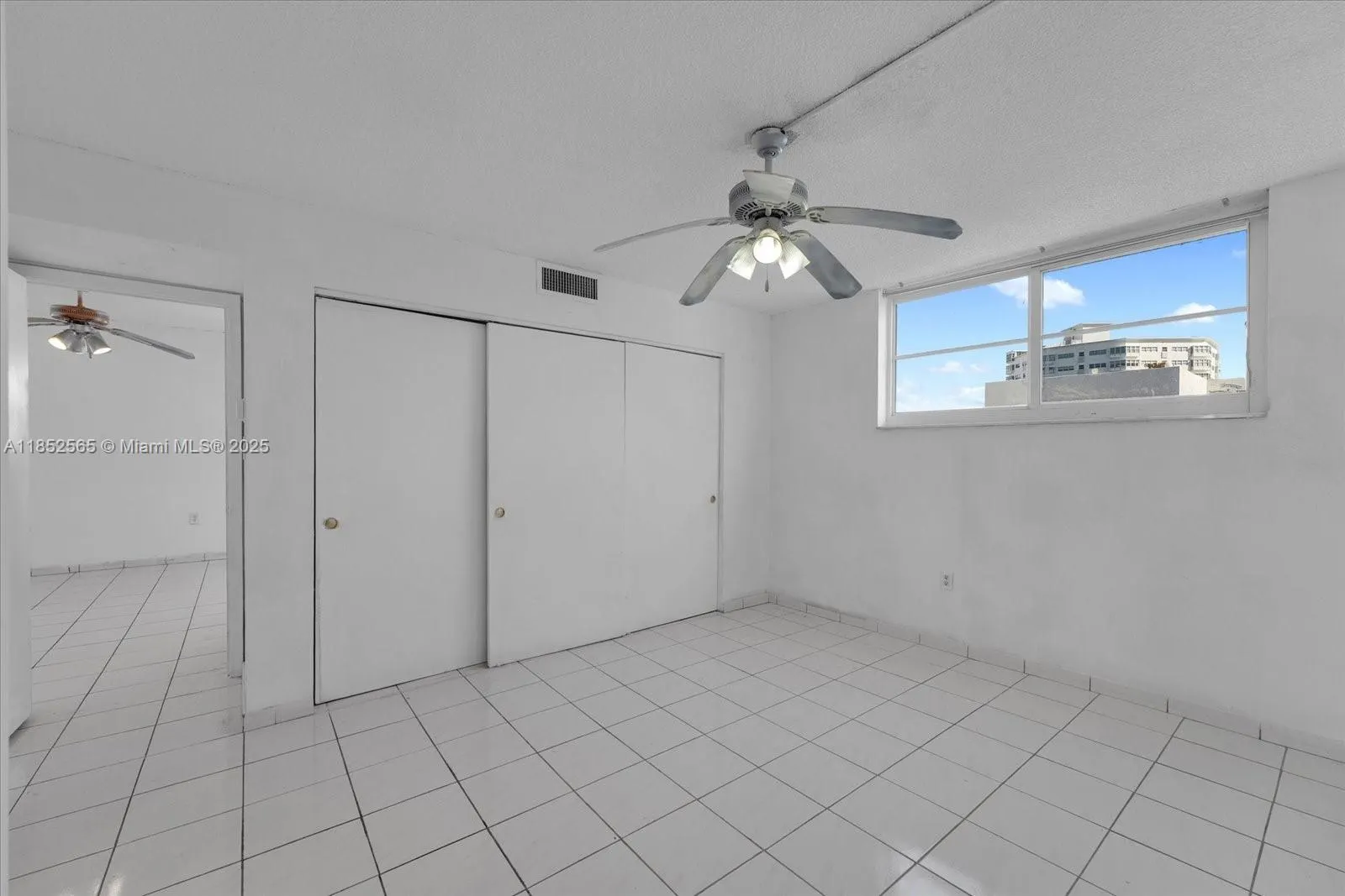 1750 James Ave, #7L