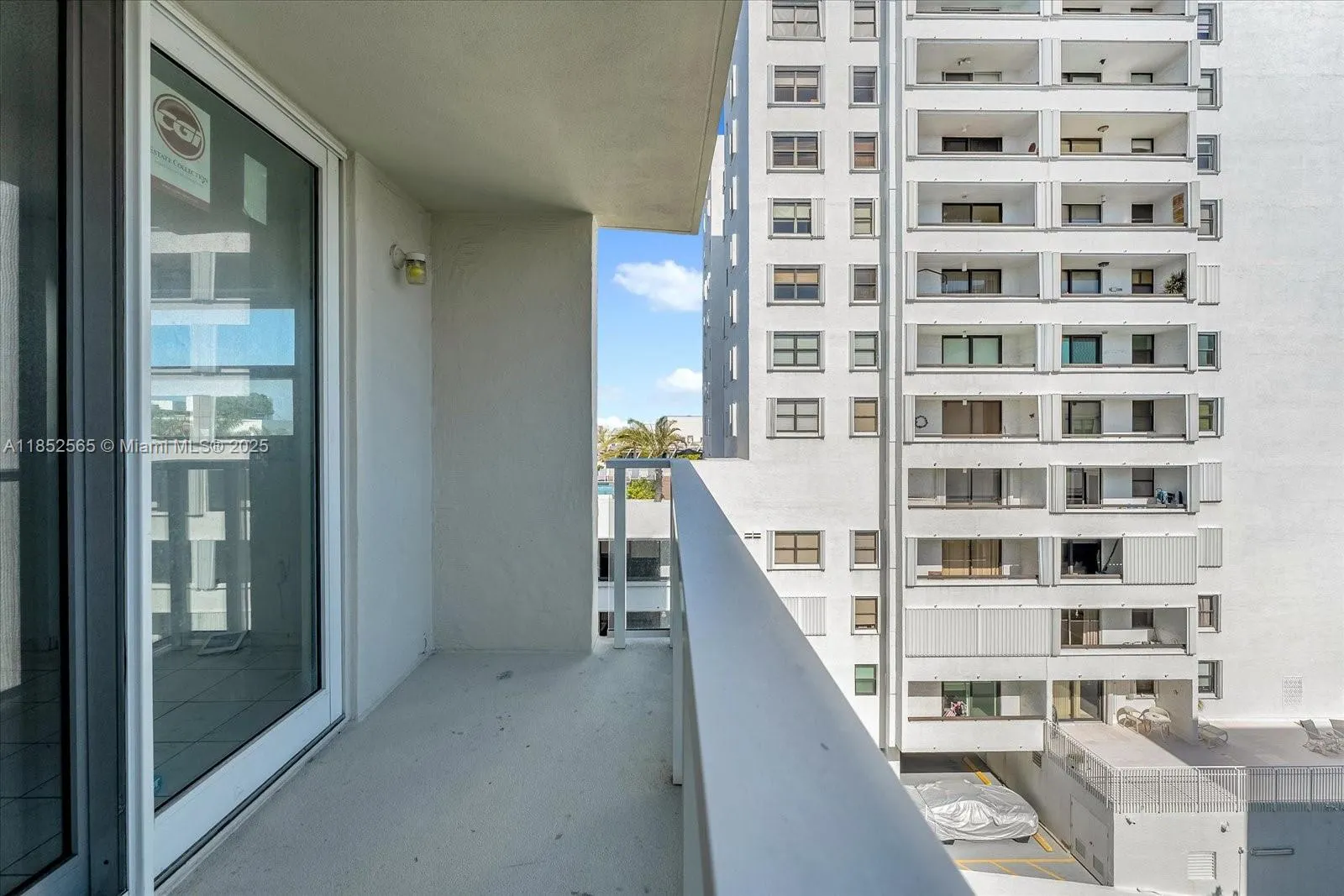 1750 James Ave, #7L