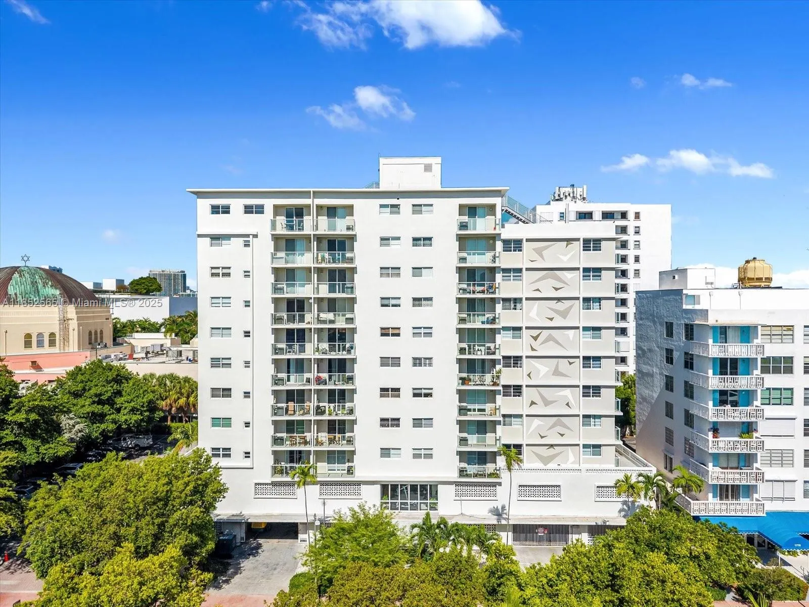 1750 James Ave, #7L