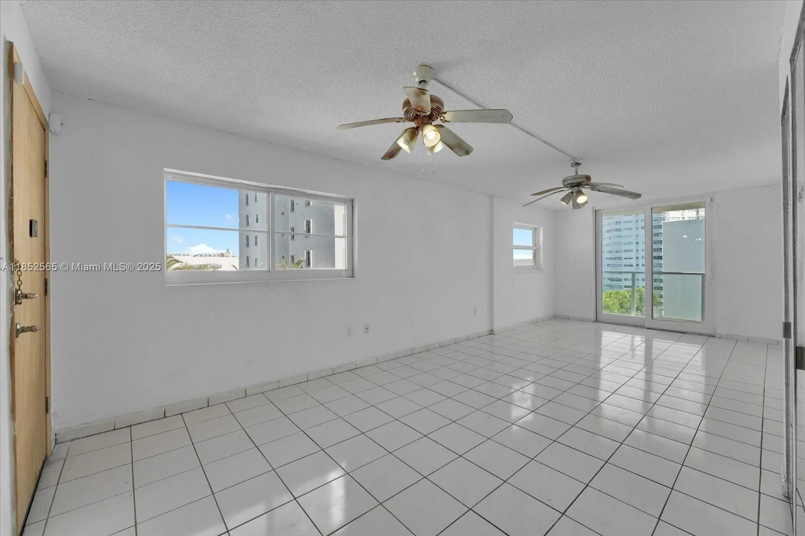 1750 James Ave, #7L