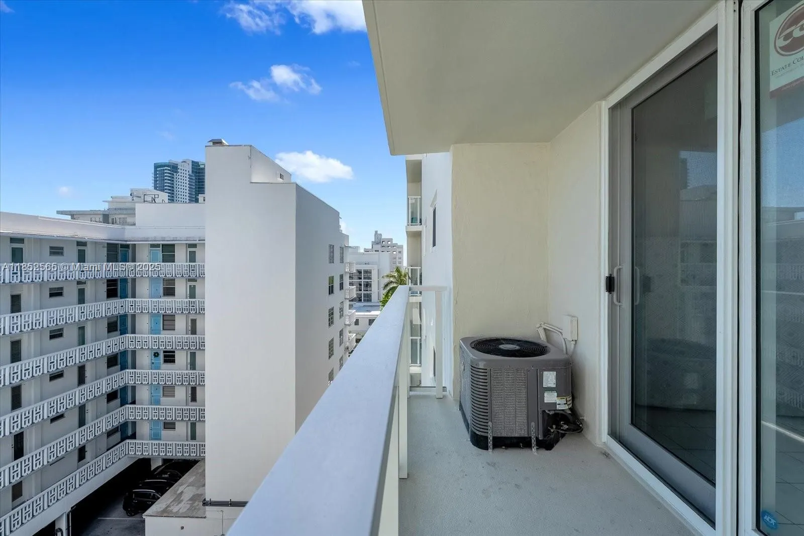 1750 James Ave, #7L