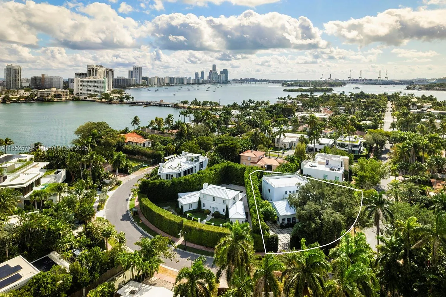 431 W Rivo Alto Dr